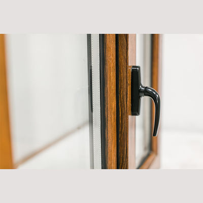 Swing Open Style Stile classico Vetro a cassa in legno in alluminio con vetro a cornice UPVC