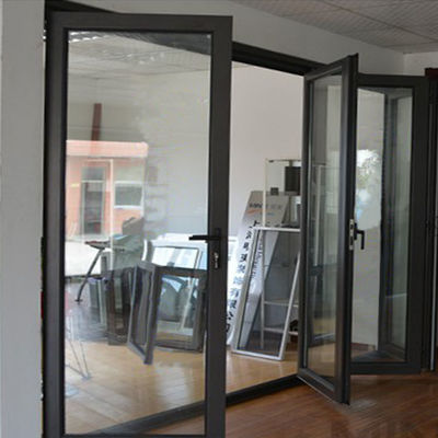 Grande porta di garage bi pieghevole trasparente con superficie finita e materiale in lega di alluminio