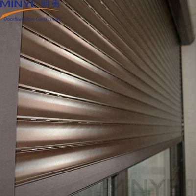Industria alberghiera Porta da garage elettrica a profilo di alluminio con metodo di apertura a trazione a rotolamento