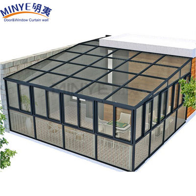 Casa di vetro per tutte le stagioni con tetto piatto e tetto isolante in alluminio termico