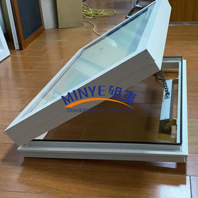 OEM Customized Electric Roof Skylight con telaio in lega di alluminio e persiane integrate
