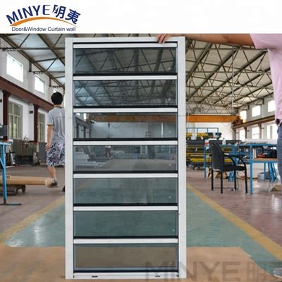 Apparecchi per il controllo della luce e della ventilazione con apertura verticale