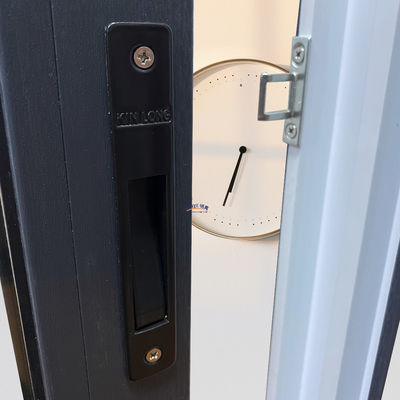 Finestra scorrevole UPVC a prova di uragano con schermo in telaio di plastica certificata ISO9001 CE