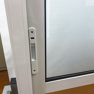 Trasforma il tuo balcone in uno spazio rilassante con un telaio in alluminio