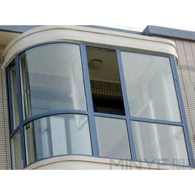 Progettazione di finestre d'angolo di balcone in alluminio con apertura orizzontale e telaio in vetro temperato