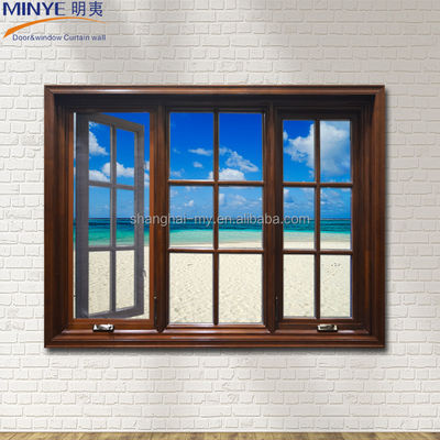 Le finestre in legno di alluminio di MINYE includono vetro temperato e personalizzabile.