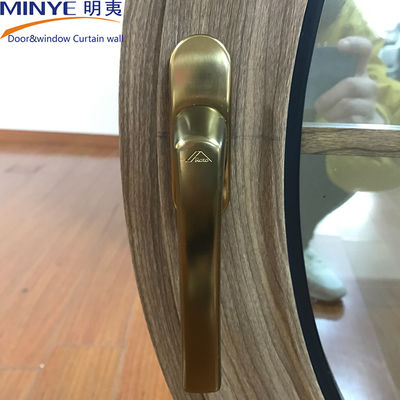 Finestra in UPVC con apertura orizzontale e telaio in lega di alluminio