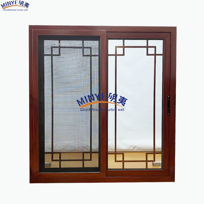 Finestra scorrevole in PVC con isolamento acustico con design moderno e reticolazione in fibra di vetro
