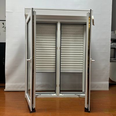 Finestra a rivestimento in PVC a schermo pieghevole con zanzariera in fibra di vetro e persiane