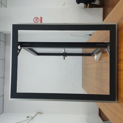 Finestra di casamento in lega di alluminio di design moderno per sigillare il balcone contro un forte tifone
