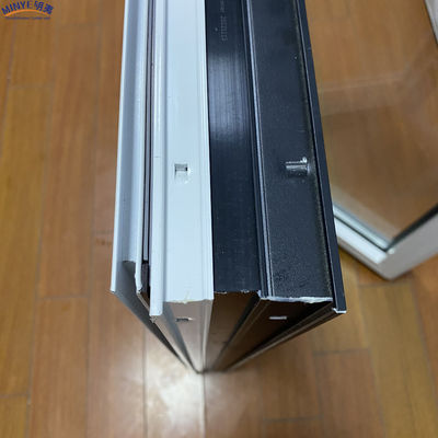 Grill di finestre moderne in bianco e nero, design American Casement, con profilo da 1,4 mm