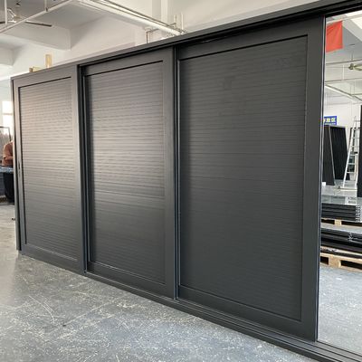 Introduzione Sistema di porte scorrevoli per angoli panoramici Porte del patio Finite in alluminio