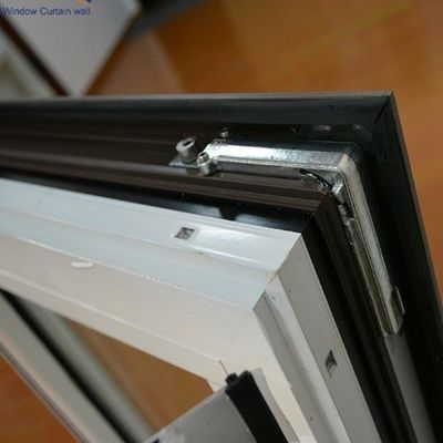 Finestre pieghevoli per una migliore ventilazione e illuminazione naturale