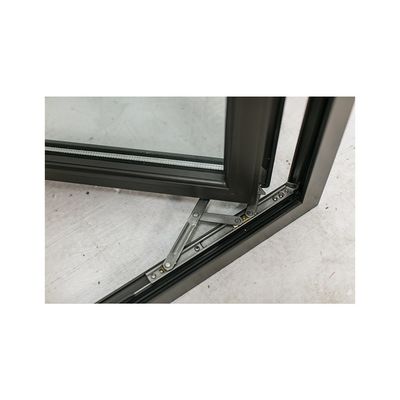 Finestra a rotazione in alluminio a inclinazione con vantaggio di isolamento termico e impermeabile