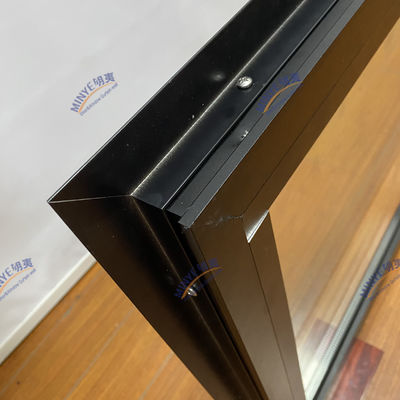 Colori personalizzati Fresco termico in alluminio con elevata resistenza e design moderno