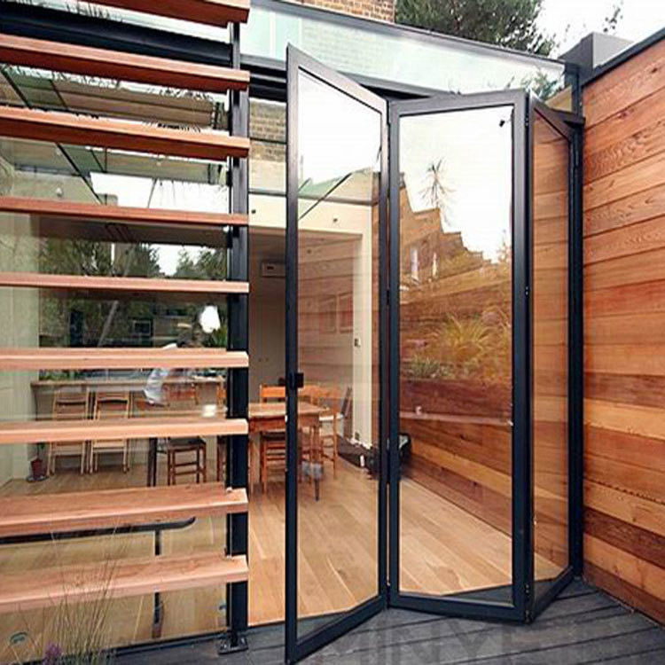 Grande porta di garage bi pieghevole trasparente con superficie finita e materiale in lega di alluminio