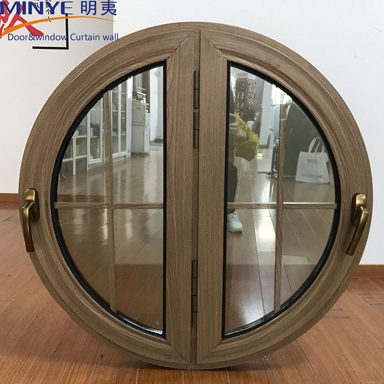 1.4 mm Spessore del profilo Fabbricazione di mattoni a Shanghai Finestra di legno a casella semicondale