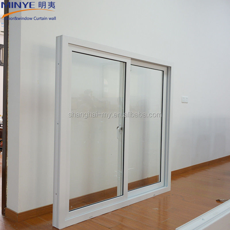 Vitri scorrevoli in PVC o in vinile con schermo magnetico